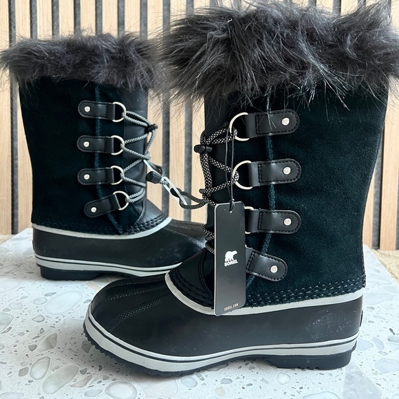 Sorel Boots - Joan Of Arc In Black Suede & Faux Fur  Women's - 5 - Picture 1 of 10